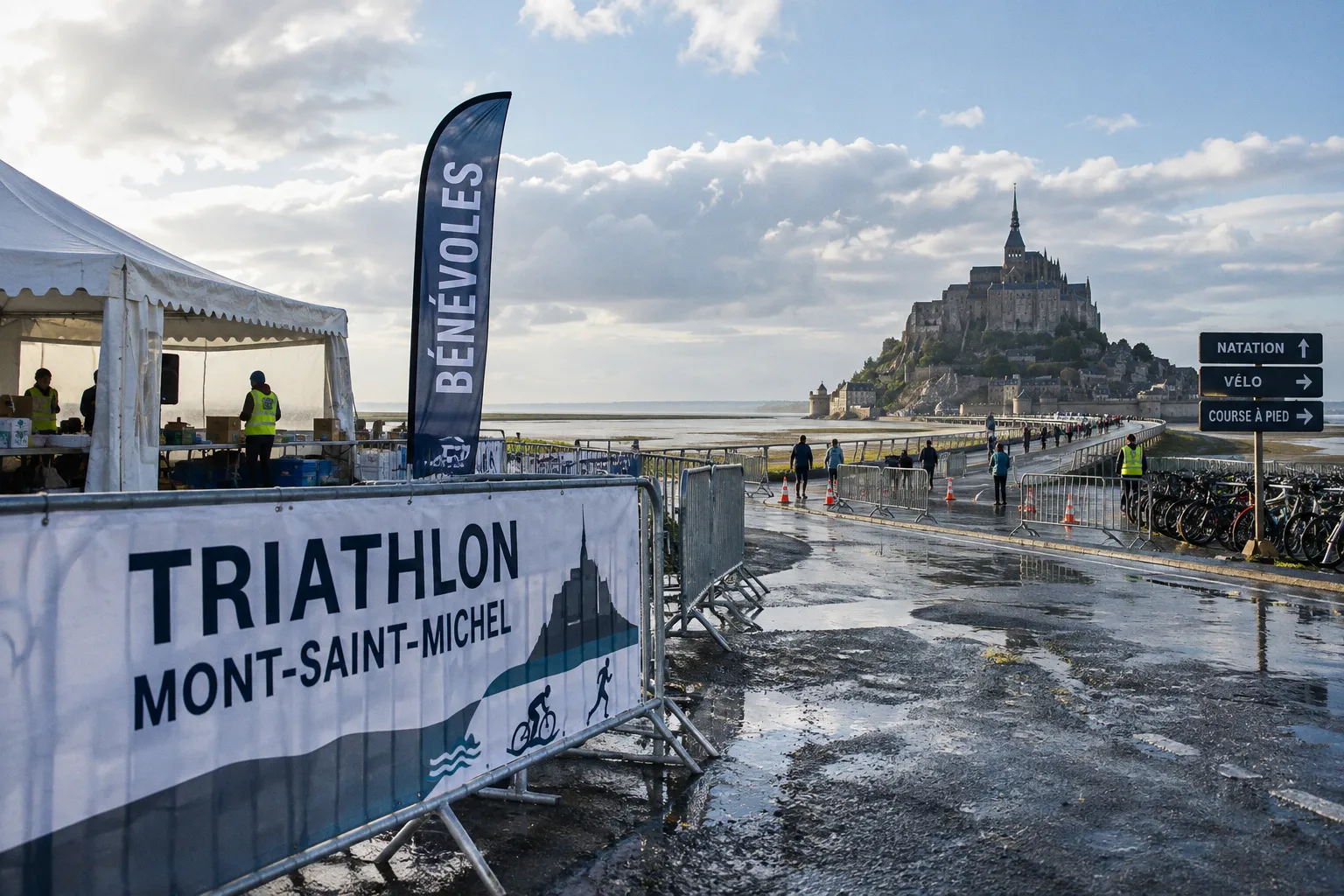 Triathlon du Mont-Saint-Michel : le défi logistique du recrutement des bénévoles